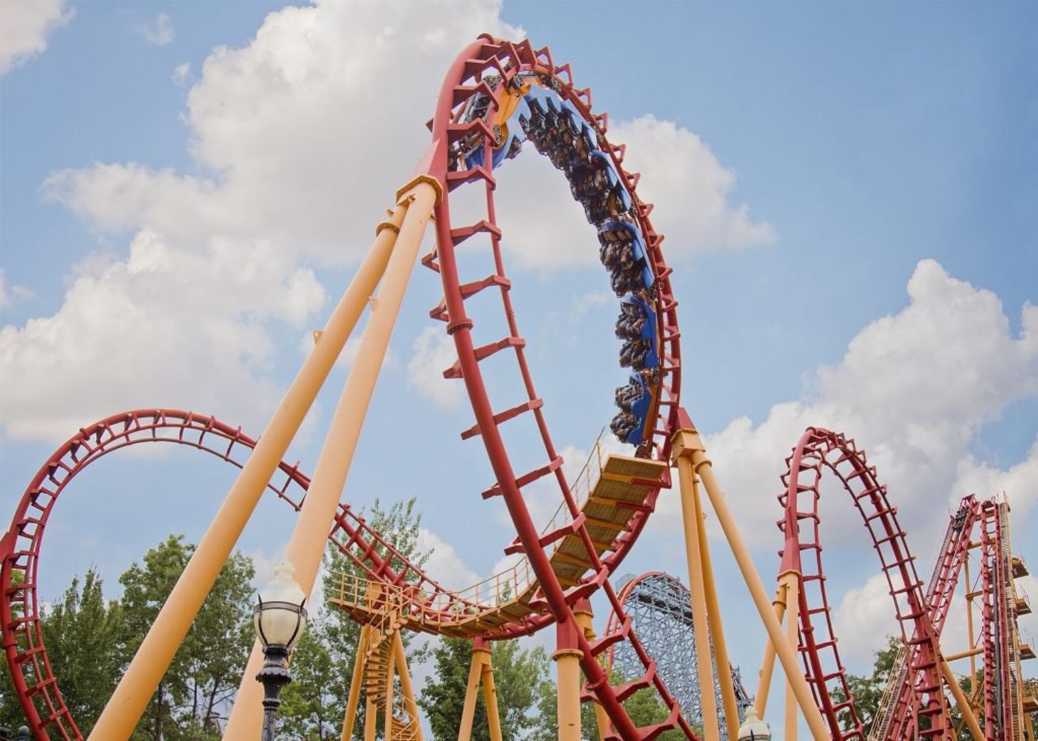 The Five Best Amusement Parks in New England, Ranked